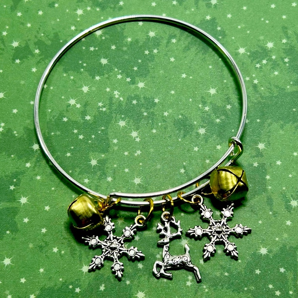 Handmade Christmas Jingle Bell Charm Bracelet!